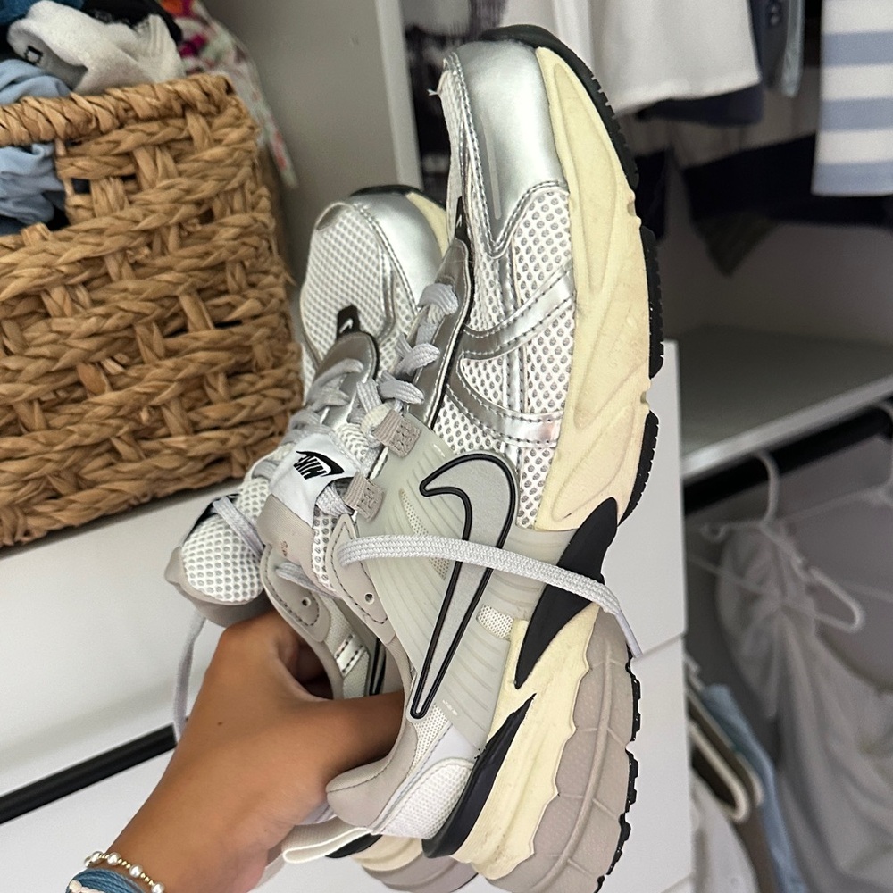 Nike Women's Silver and Cream Athletic Shoes